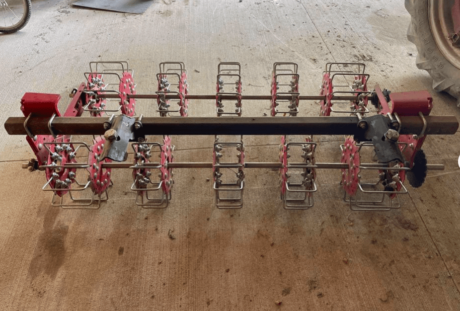 TIlmor 4 row basket weeder